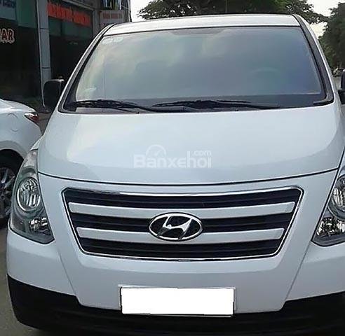 Cần bán xe Hyundai Grand Starex Van 2.4 MT đời 2016, màu trắng, nhập khẩu nguyên chiếc