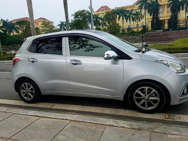 Cần bán xe Hyundai Grand i10 1.0 MT năm 2014, màu bạc, nhập khẩu nguyên chiếc xe gia đình, giá tốt