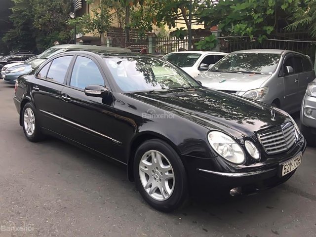 Cần bán xe Mercedes Benz E280 Elegan, 7Gtronic đời 2006, chính chủ mới mua đến nay