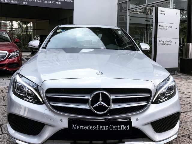 Bán Mercedes C300 AMG đời 2017, màu bạc