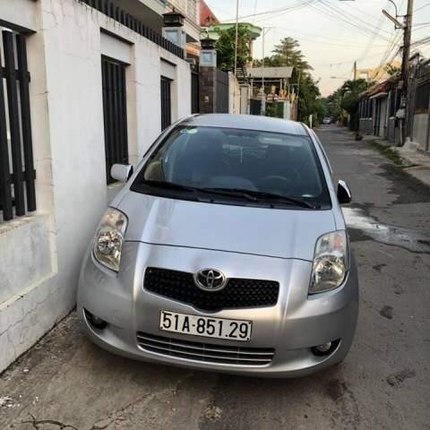 Bán ô tô Toyota Yaris đời 2007, màu bạc, xe nhập số tự động