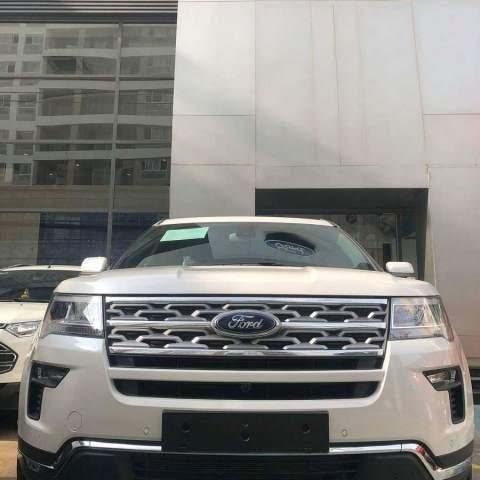 Cần bán Ford Explorer AT năm sản xuất 2018, màu trắng, xe nhập Mỹ0