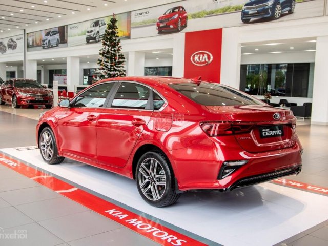 Bán xe Kia Cerato Premium 2.0AT sản xuất 2018, màu đỏ