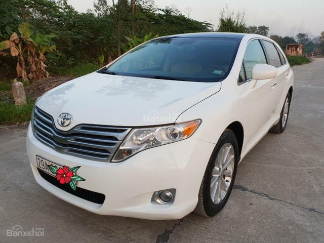 Bán Toyota Venza đời 2009, màu trắng, nhập khẩu