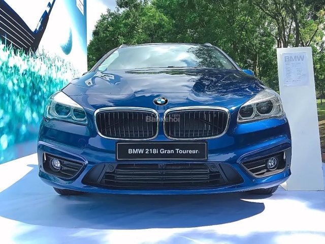 Bán xe BMW 2 Series 218i Gran Tourer năm sản xuất 2018, màu xanh lam, nhập khẩu 