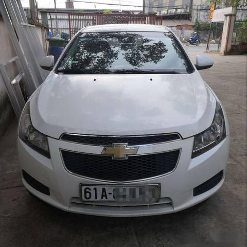 Bán xe Chevrolet Cruze năm sản xuất 2012, màu trắng, nhập khẩu nguyên chiếc, giá tốt