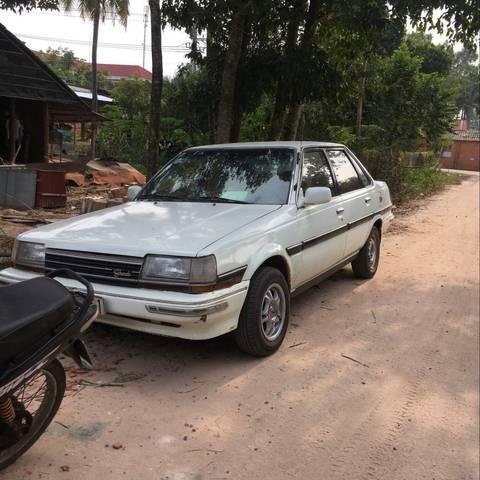 Bán Toyota Corona năm sản xuất 1987, nhập khẩu xe gia đình