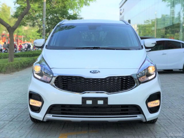Bán xe Kia Rondo GAT 2018, giá chỉ 669 triệu, giá tốt quận Tân Bình