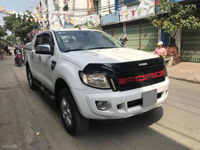 Bán Ford taỉ Ranger XLT 2014, hai cầu, máy dầu, màu trắng, xe zin cực đẹp