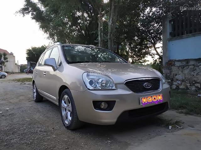 Cần bán Kia Carens EX 2.0 sản xuất năm 2015, màu vàng, số sàn