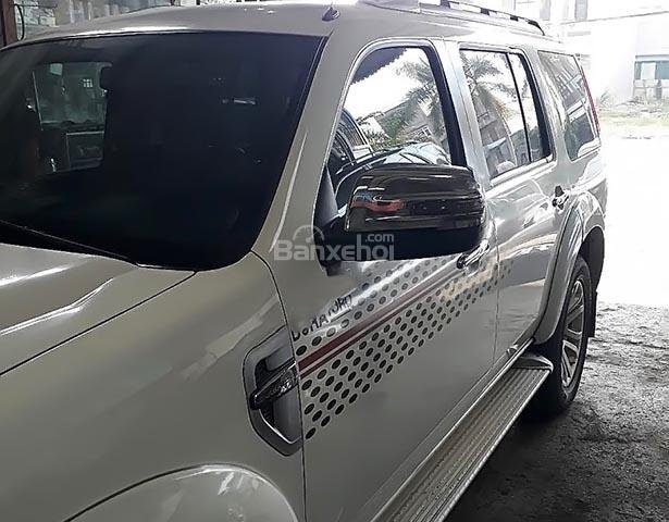 Bán xe Ford Everest sản xuất 2014, màu trắng