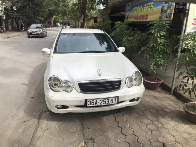 Bán ô tô Mercedes C200 Kompressor đời 2003, màu trắng xe gia đình0