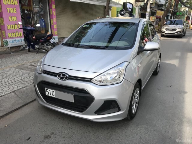 Shop kẹt tiền hàng bán Hyundai Grand I10 số sàn, màu bạc 2017 rất mới