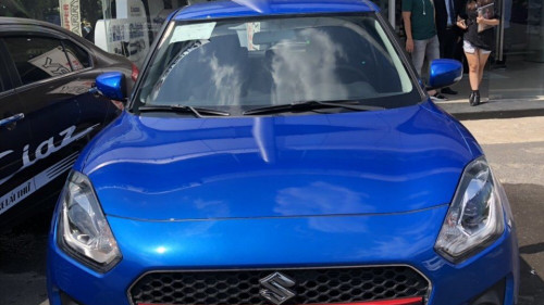 Bán ô tô Suzuki Swift 1.2L AT đời 2018, màu xanh lam