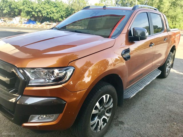 Bán ô tô Ford Ranger Wildtrak đời 2017, màu cam, nhập khẩu nguyên chiếc