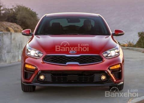 Bán xe Kia Cerato 1.6 AT 2019, màu đỏ, tại Nha Trang