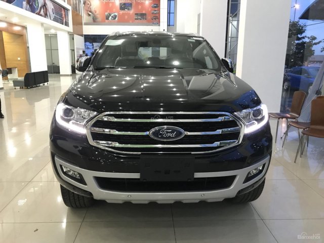 Bán Ford Everest Titanium 4x2 2018