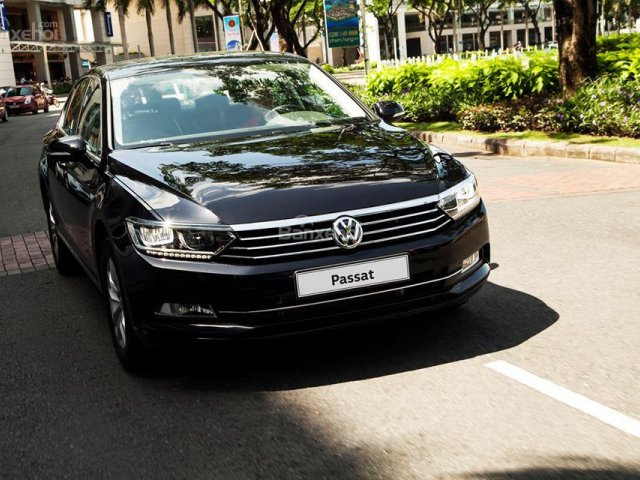 Cần bán Volkswagen Passat Bluemotion Comfort năm sản xuất 2018, nhập khẩu chính hãng, lh-0931878379