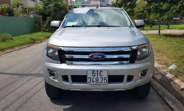 Bán Ford Ranger XLS 2013, màu bạc, xe nhập số sàn, giá tốt