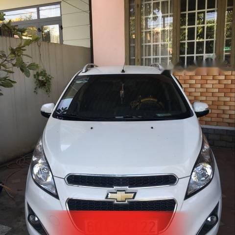 Cần bán Chevrolet Spark LT đời 2016, màu trắng xe gia đình