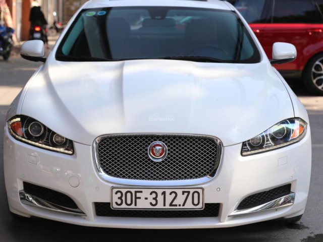 Bán Jaguar XF nhập Mỹ đăng ký lần đầu 2016 model 2014 trắng/da bò