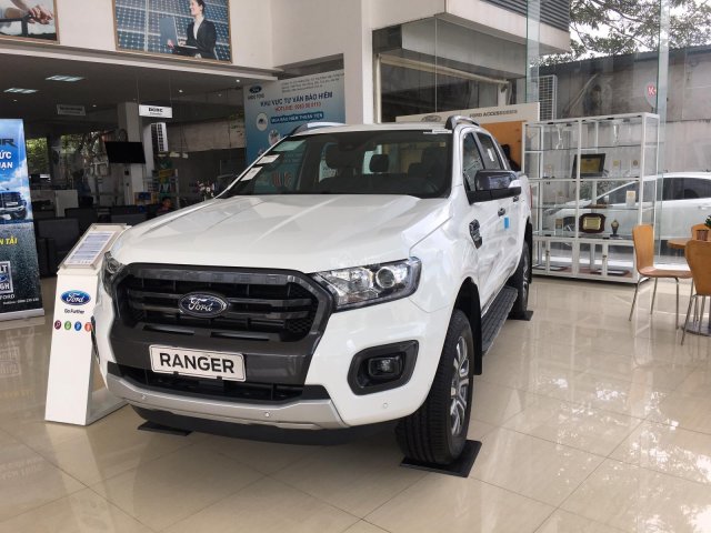 Bán Ford Ranger Wildtrak 4x2 sản xuất năm 2018, màu trắng, xe nhập, giá chỉ 853 triệu LH 0989022295 tại Hòa Bình