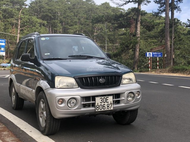 Bán xe Daihatsu Terios đời 2002, màu xanh lục