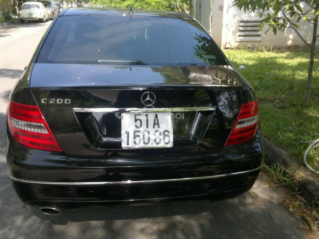 Bán xe Mercedes C200 năm 2012 màu đen