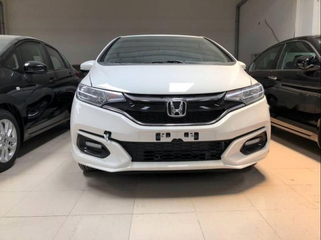 Bán xe Honda Jazz đời 2018, màu trắng, nhập khẩu