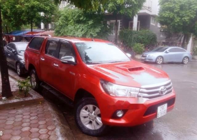 Bán Toyota Hilux đời 2016, màu đỏ, nhập khẩu 