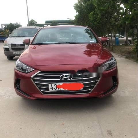 Bán Hyundai Elantra 2018, màu đỏ  