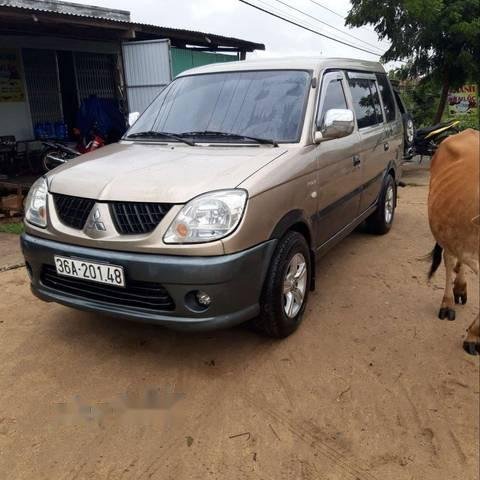 Bán ô tô Mitsubishi Jolie 2005, màu vàng, xe nhập  