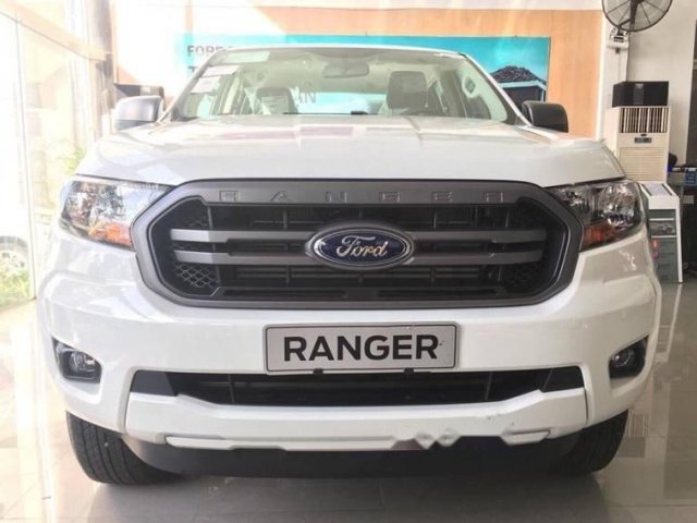 Bán xe Ford Ranger XLS 2.2L AT đời 2018, xe nhập