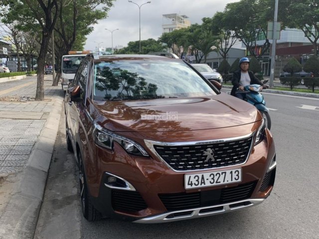 Bán Peugeot 3008 đời 2018, màu nâu