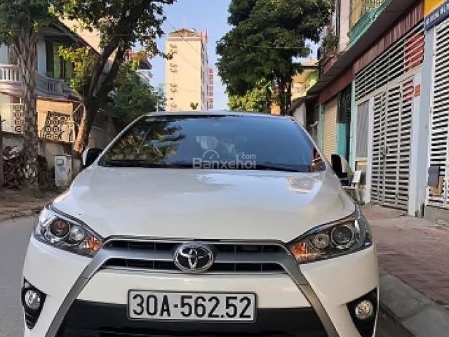 Cần bán gấp Toyota Yaris 1.3G sản xuất 2015, màu trắng, nhập khẩu nguyên chiếc
