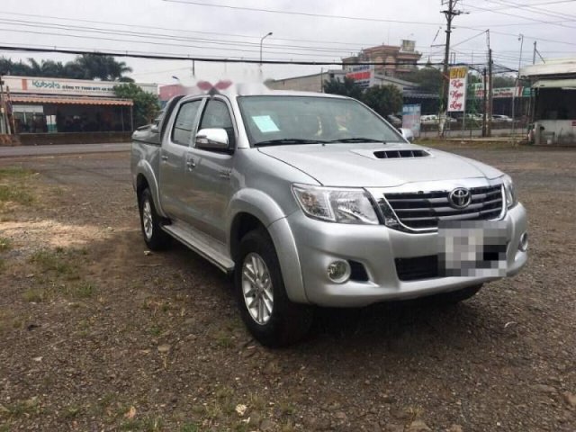 Cần bán lại xe Toyota Hilux năm sản xuất 2012, màu bạc, nhập khẩu, 473 triệu