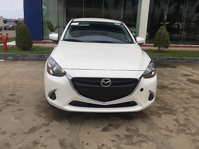 Cần bán xe Mazda 2 Delu sản xuất năm 2018, màu trắng, xe nhập 