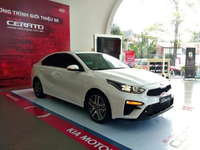 Bán Kia Cerato đời 2019, mới chính hãng, hỗ trợ trả góp 80%, giá giảm kịch sàn chỉ còn 589tr, call 0974.478.948