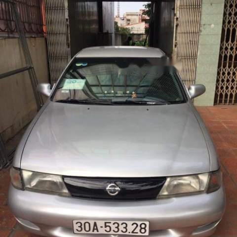 Bán Nissan Sentra 1999, màu bạc, xe nhập, 120tr0