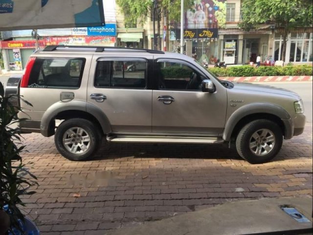 Cần bán gấp Ford Everest năm sản xuất 2008 còn mới