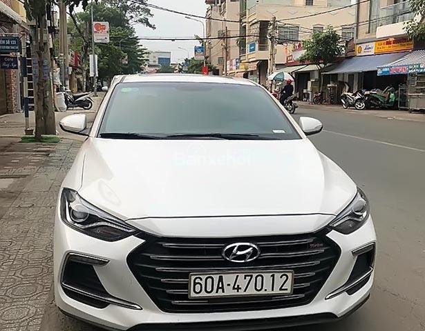 Bán ô tô Hyundai Elantra 1.6 AT đời 2018, màu trắng 