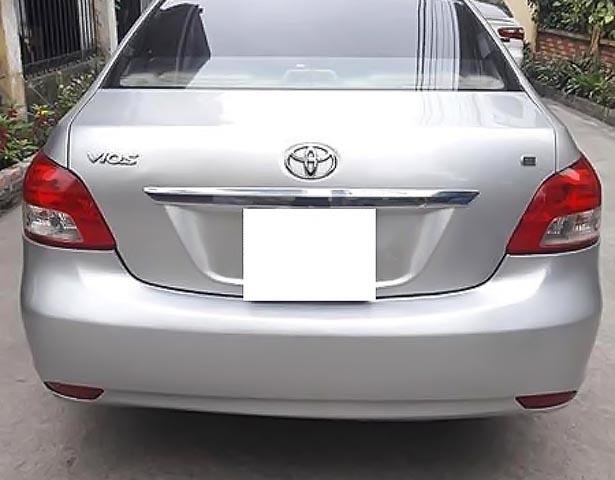 Bán Toyota Vios E màu bạc, đời 2008, số tay, máy xăng