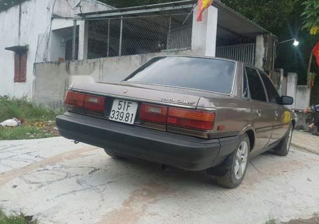 Bán Toyota Camry đời 1988, màu nâu