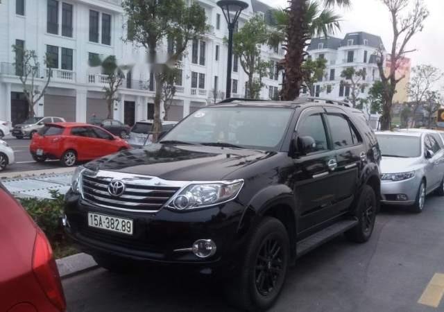 Cần bán gấp Toyota Fortuner, xe tháng 12 /2014, đầu 2015