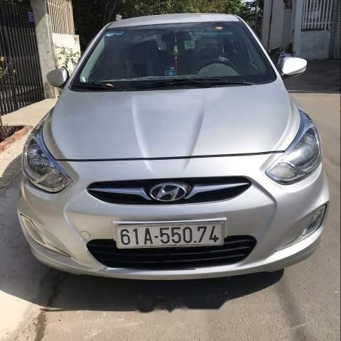 Gia đình cần bán Hyundai Accent số sàn đời 2011, xe nhập khẩu nguyên chiếc Hàn Quốc