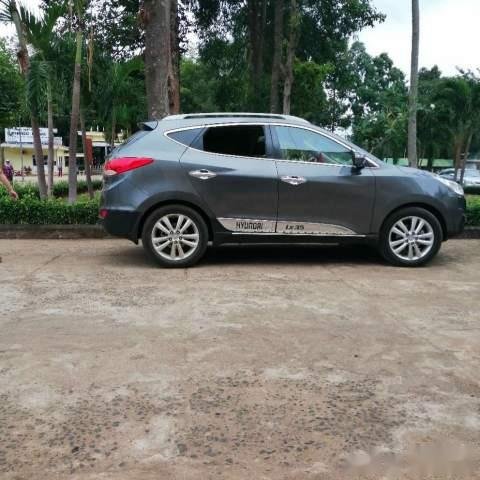 Cần bán gấp Hyundai Tucson đời 2010, xe nhập, xe gia đình, giá tốt