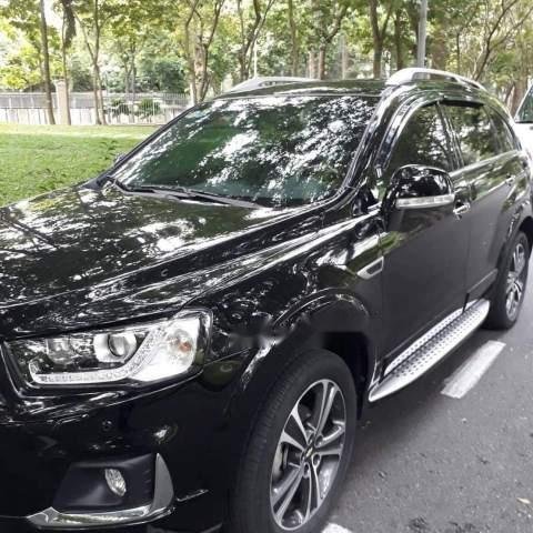 Bán xe Chevrolet Captiva sản xuất năm 2017, màu đen, nhập khẩu  