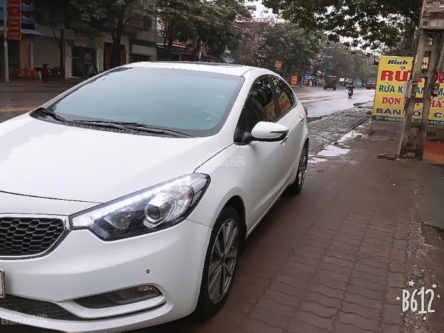 Cần bán xe Kia K3 2015, màu trắng, số 6 cấp thể thao