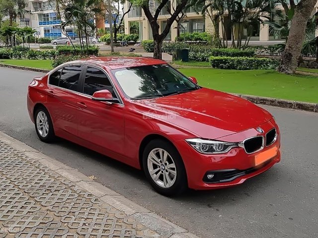 Cần bán lại xe BMW 3 Series 320i 2015, xe chính chủ, ít sử dụng, dùng kỹ