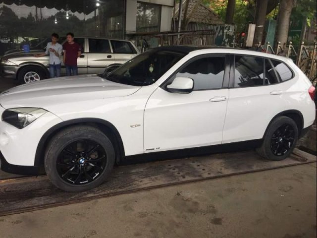 Bán BMW X1 đời 2010, màu trắng